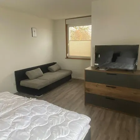 Apartment Wunderschoenes Haus Am Waldrand 1