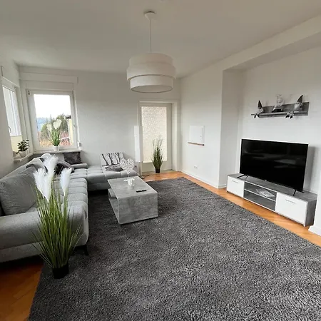 Apartment Wunderschoenes Haus Am Waldrand 1