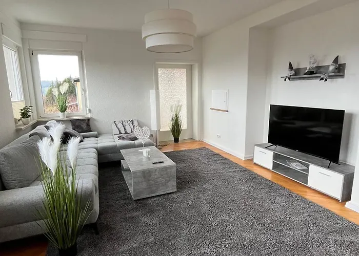 Apartment Wunderschoenes Haus Am Waldrand 1